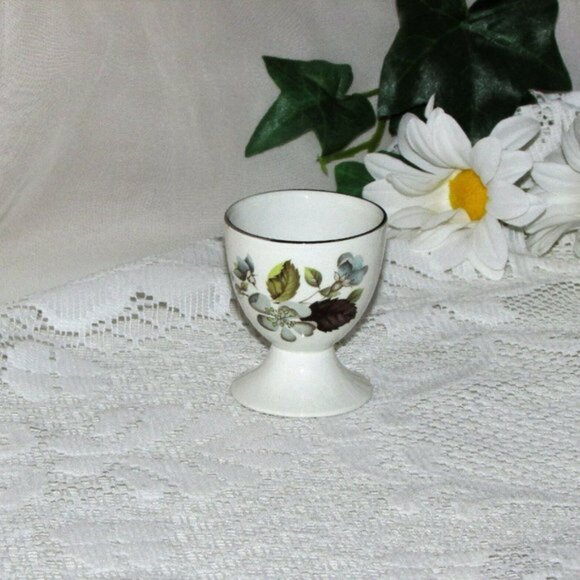 Myott Melinda Single Egg Cup Floral Vintage Staffordshire England - Picture 2 of 7
